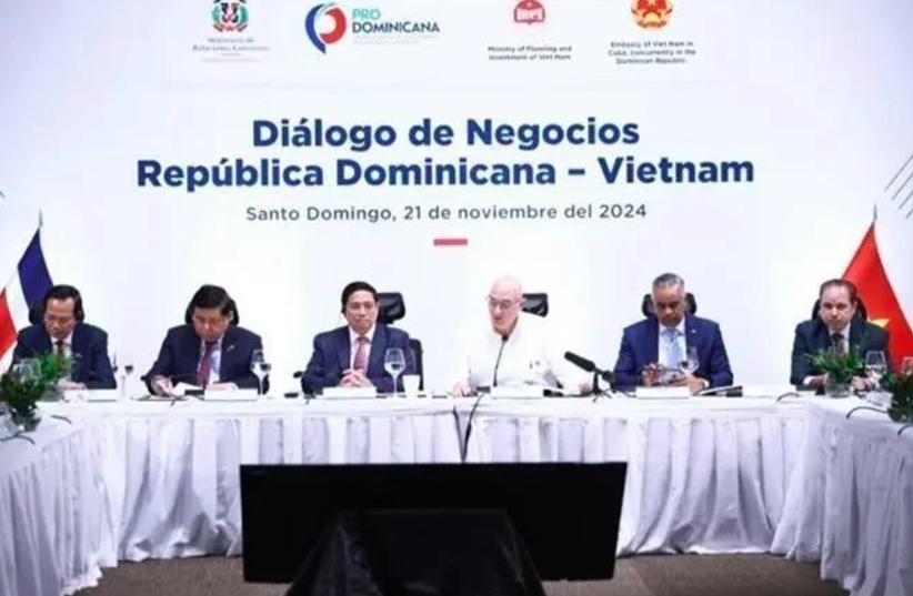 PM attends Dominican Republic-Vietnam business dialogue in Santo Domingo